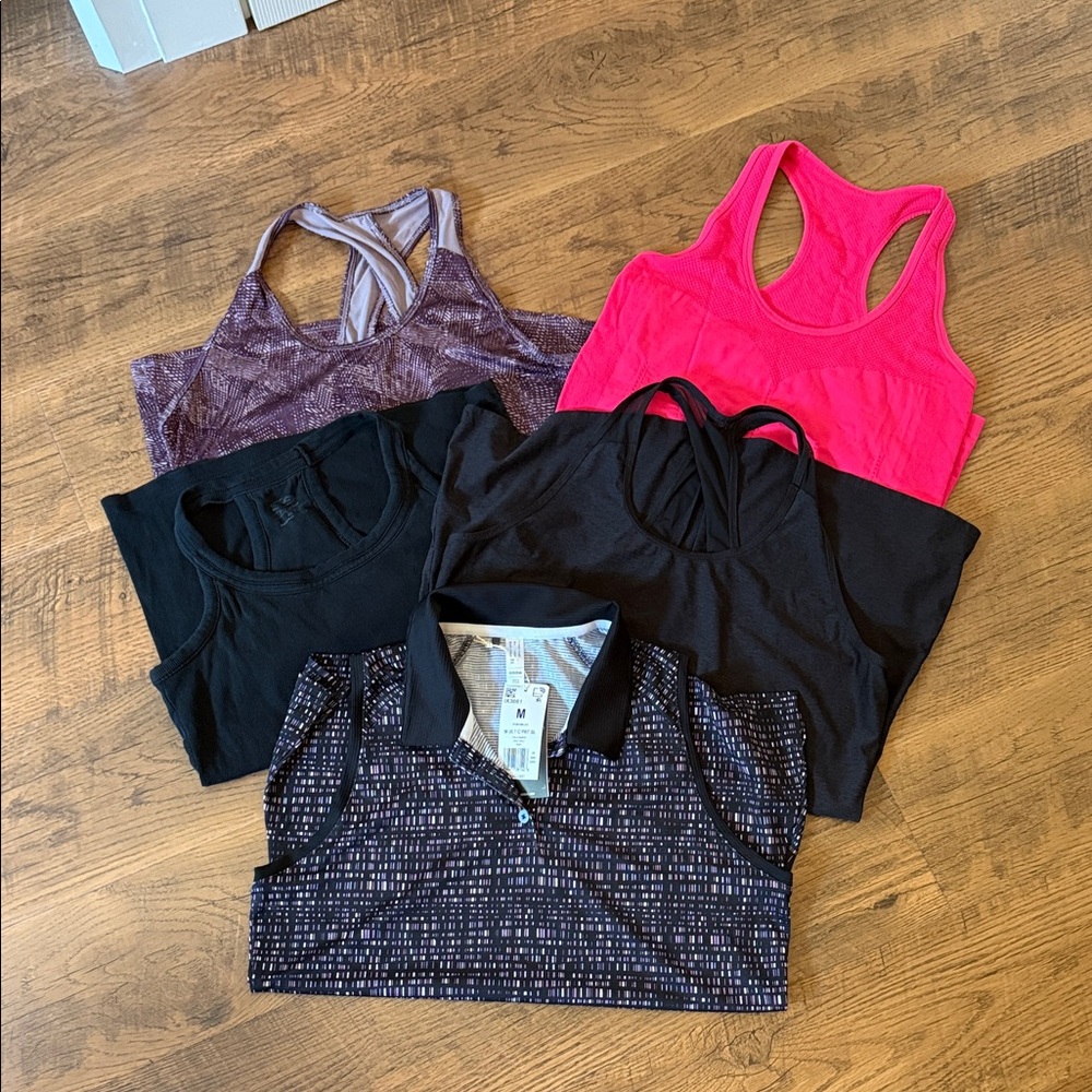 Bundle of 5 fitness tanks